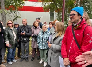 Екатеринбуржцы собрались на встречу с представтелями компании «Техностройкомплект»,