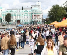 Звездные гости, яркие салюты и много-много красоток: каким мы запомним 301-летие Екатеринбурга