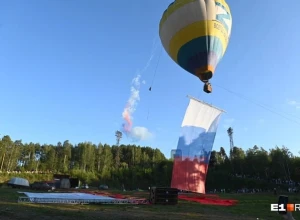 В Екатеринбурге запустили в небо воздушные шары размерами 2950 кубометров!